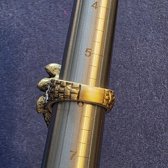 Heidi Daus Gold Tone Black Bee Statement Ring Size 6 (READ) /300 - Picture 9 of 9